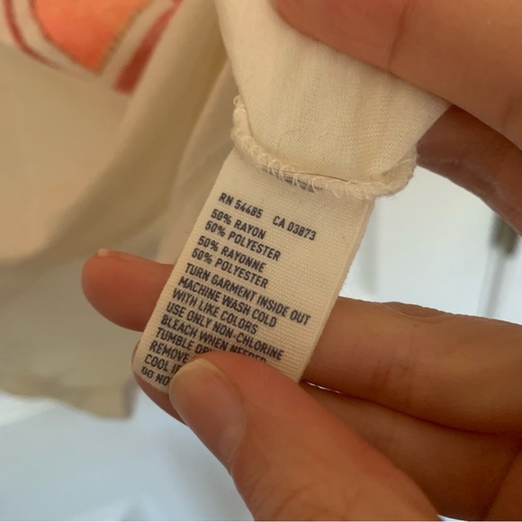 Y2K AEO White 77 Jersey V-Neck Vintage Tee - Picture 6 of 7